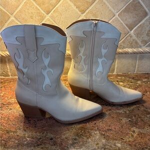 Women's Cream Western Boots with small heel